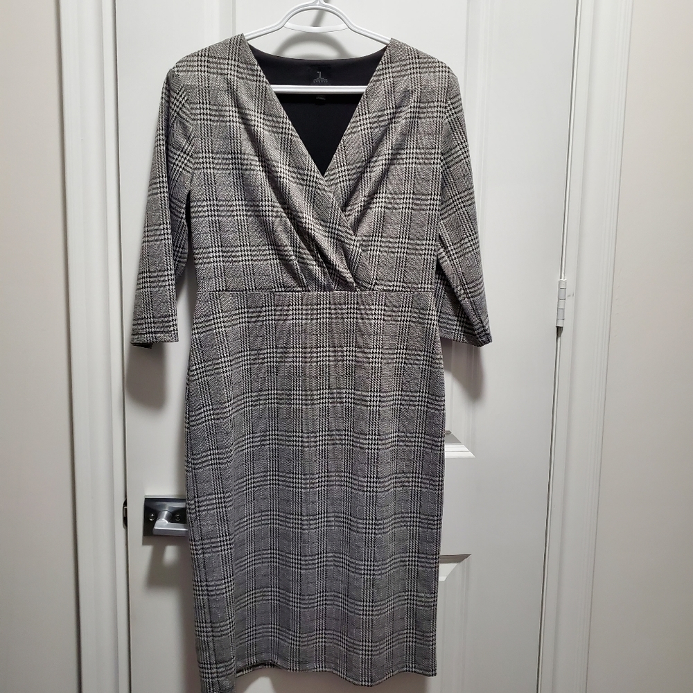 NWOT Beautiful Spring Fall Patterned Dress 👗 - Picture 2 of 6